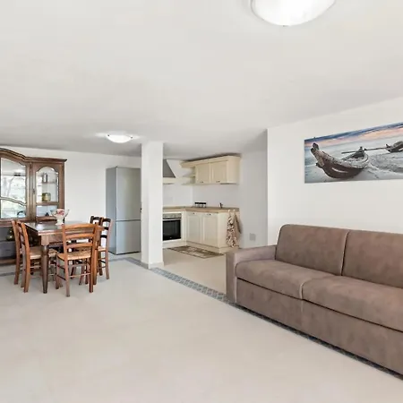 Apartment Giagiumar *