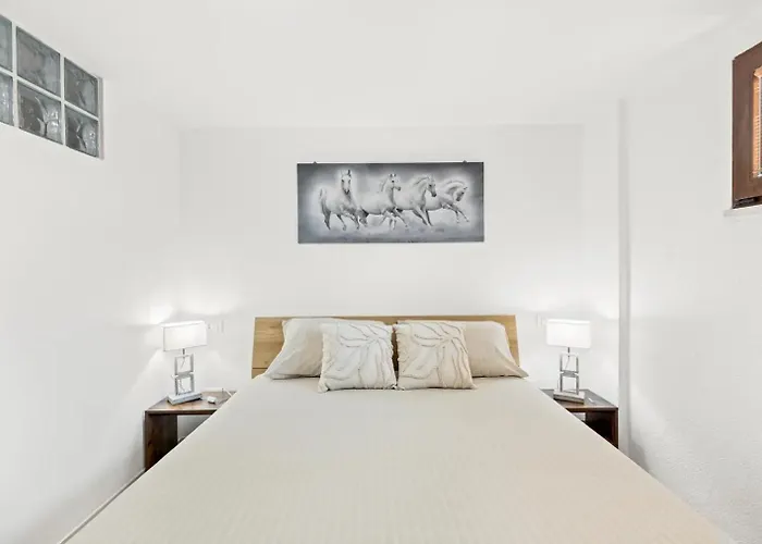 Apartament Giagiumar *