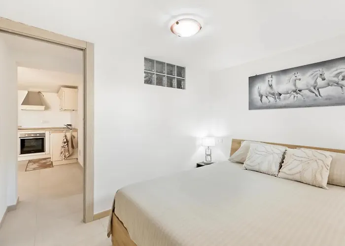 Apartament Giagiumar *