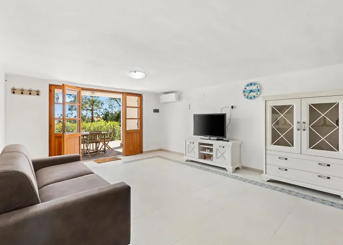 Giagiumar * Torre dei Corsari